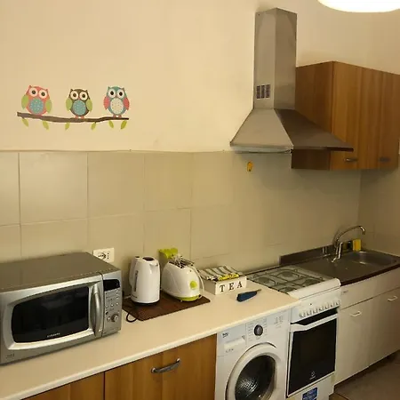 Genovahost - Low-cost Brignole Apartment