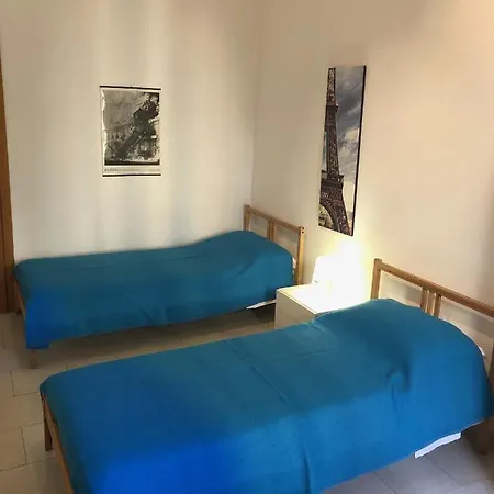 Genovahost - Low-cost Brignole *